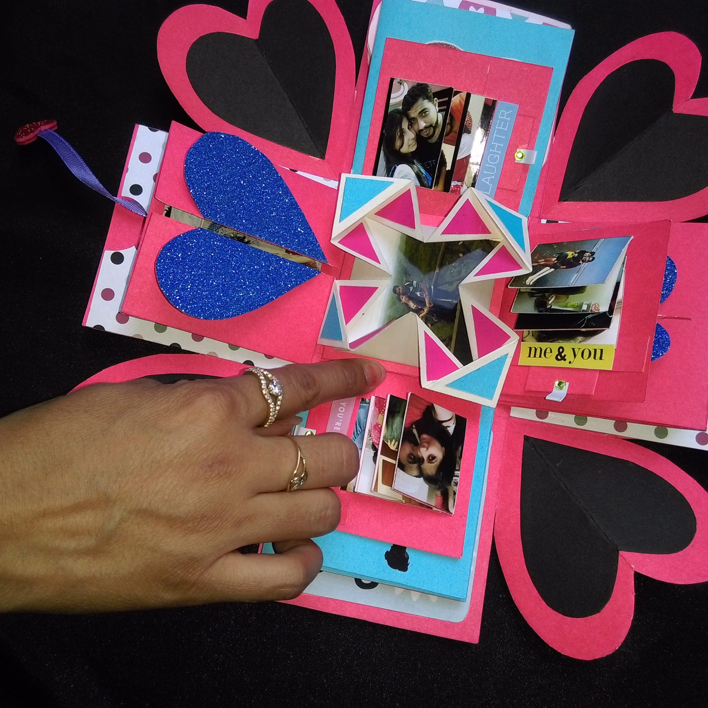 Explosion Box with Tricks - 9x9x9 cm 1 Explosion Box with Tricks - 9x9x9 cm