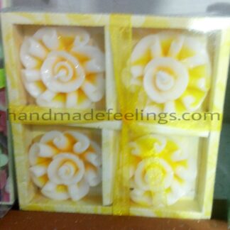 Floral wax floating candles (Set of 4 yellow)
